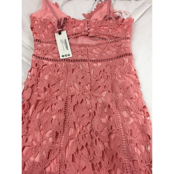 NWT boohoo Plus Plunge Ruffle Belted Mini Dress - Picture 10 of 12